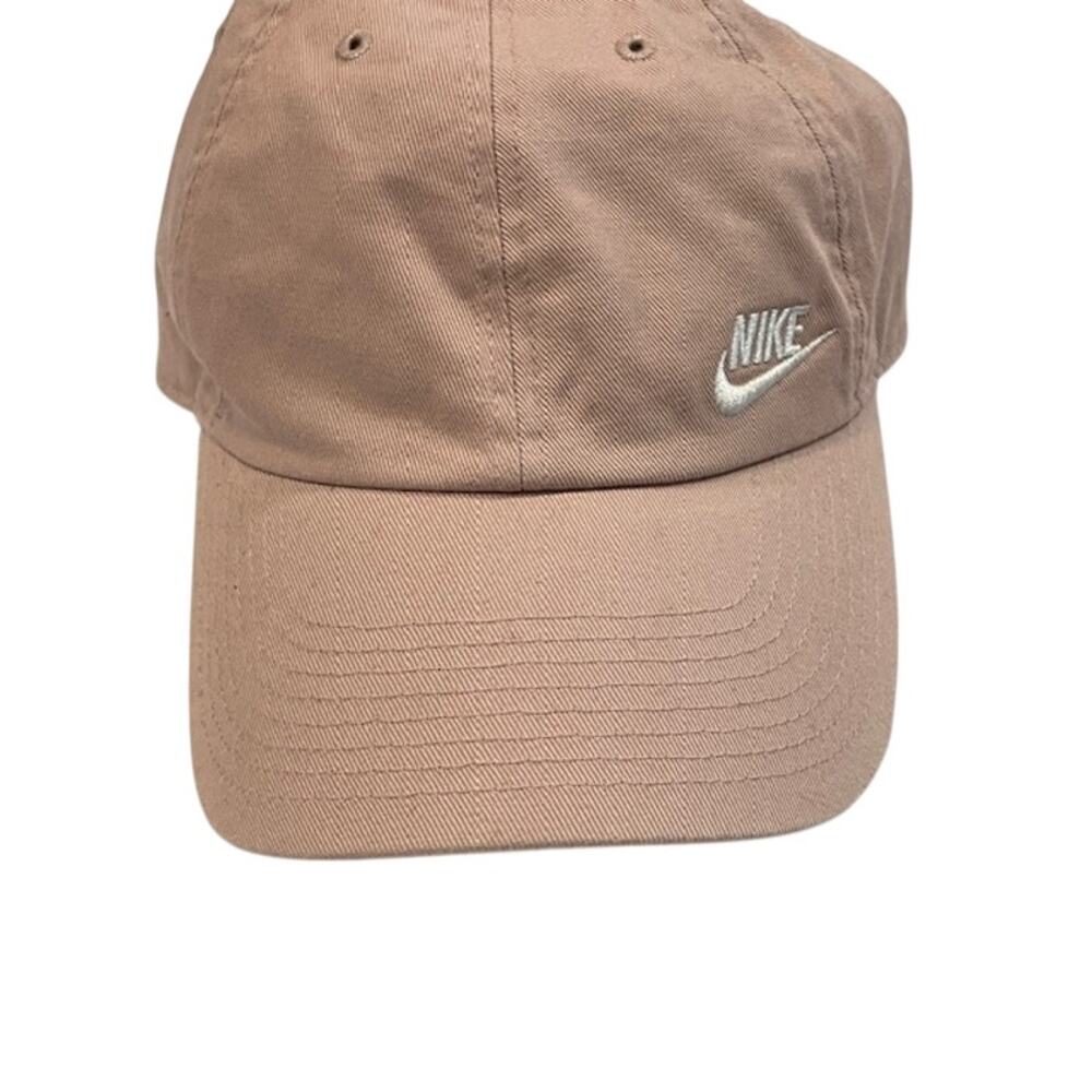 Nike women's Heritage 86 Futura classic cap. NWOT